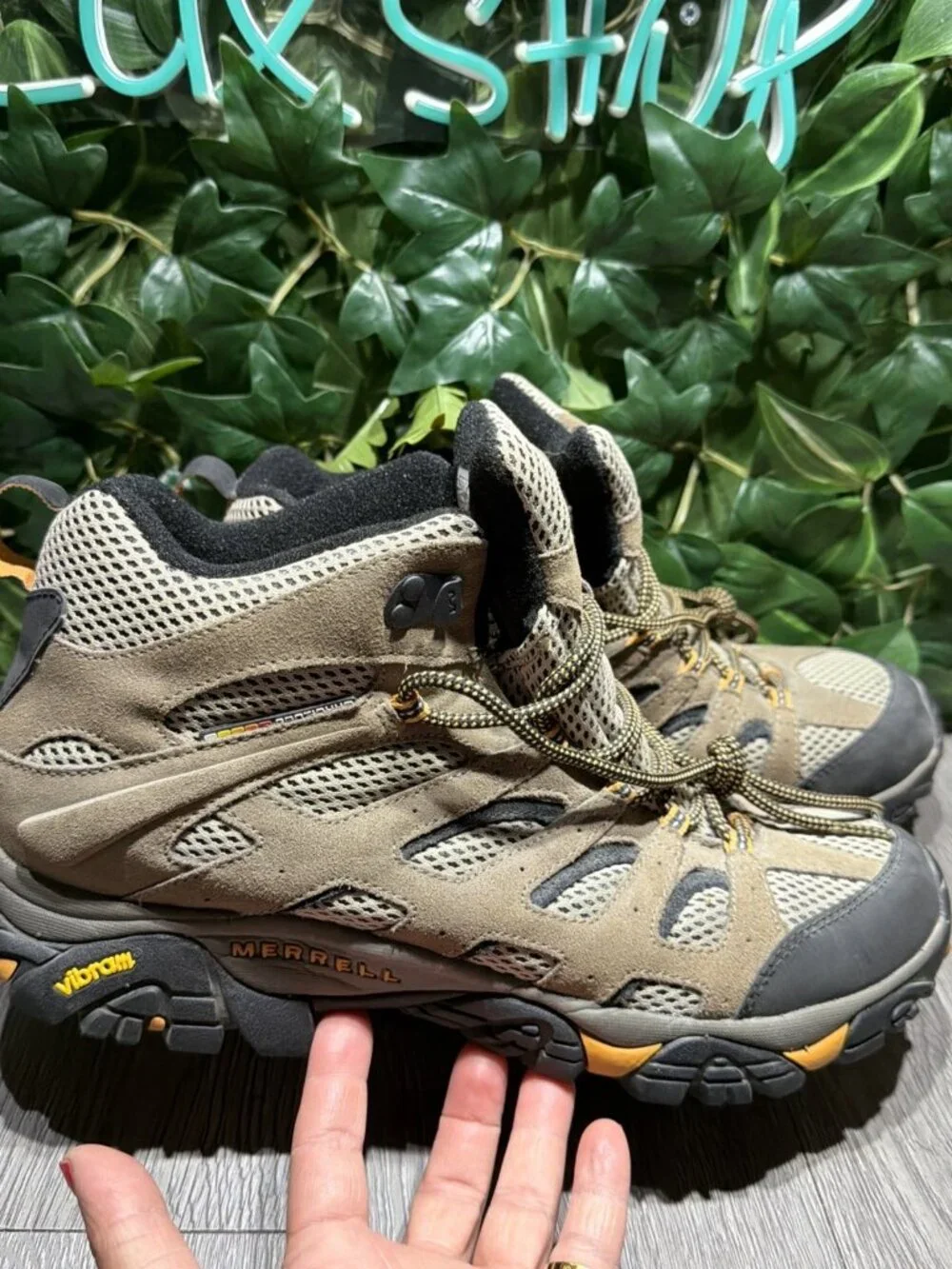 Merrell Moab Ventilator Walnut J86593W Mid Men's sz 13 Trail Hiking Boots